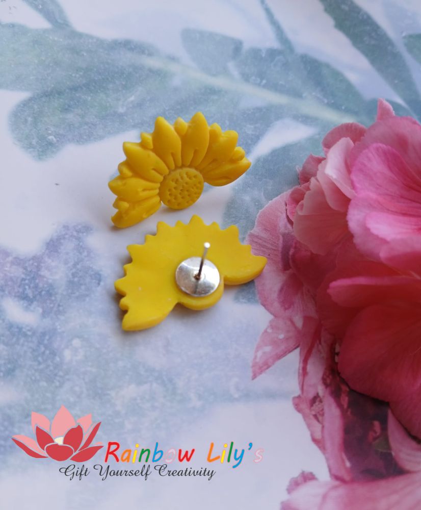 Cercei din fimo „Jumătate de margaretă” galbenă - imagine 2