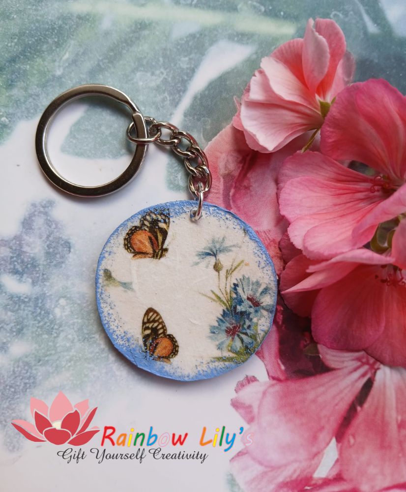 Breloc din lut „Albăstrea” - imagine 3