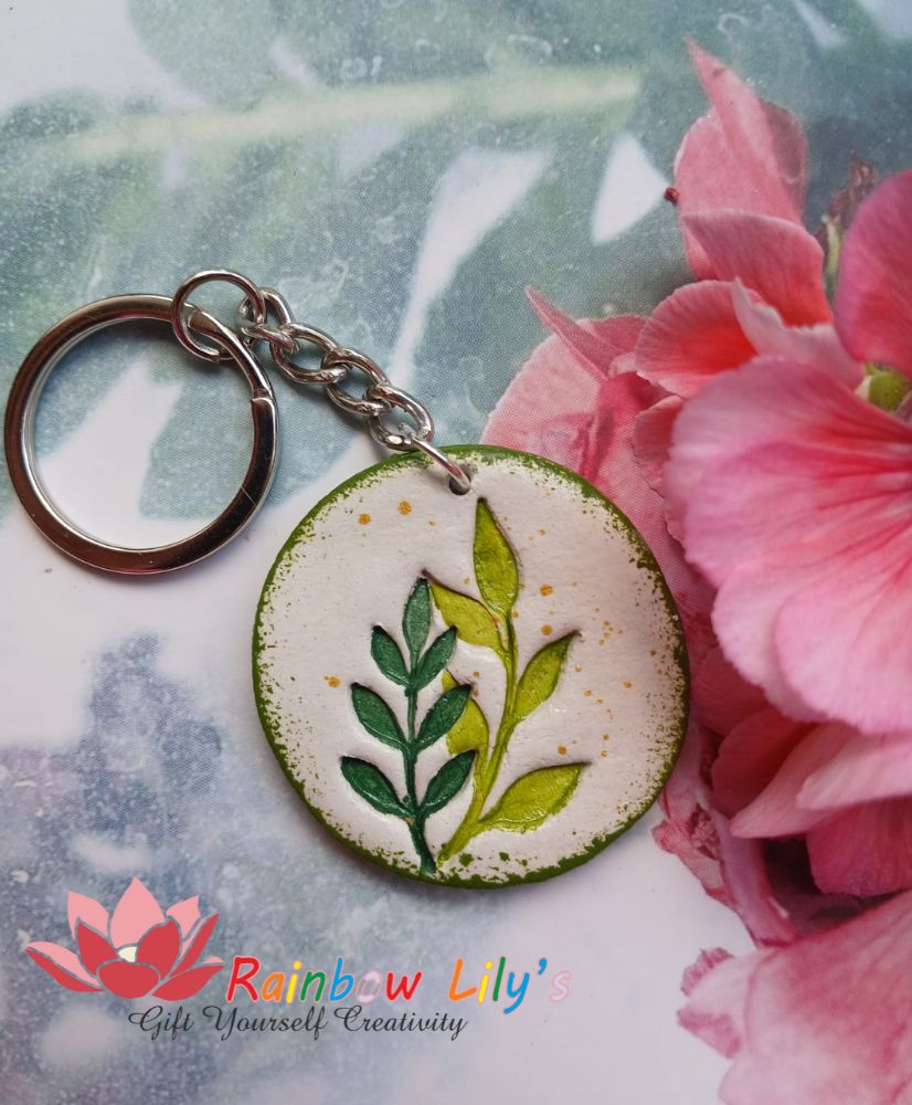 Breloc din lut „Frunze”