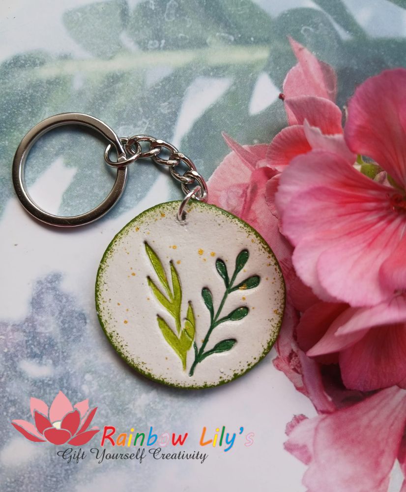 Breloc din lut „Frunze” - imagine 2